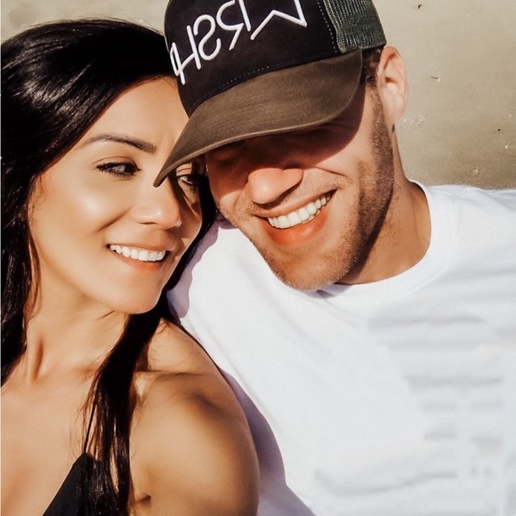 Nidhal is LIVE!!! LET’S SHOP 🛍️ - Picture 7 of 16